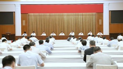 全力以赴確保第四屆進(jìn)博會(huì)圓滿(mǎn)成功 李強(qiáng)王文濤龔正作部署